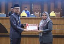 Hj Haeriah Rahman Pimpin Rapat Paripurna DPRD Maros, Ini yang Dibahas