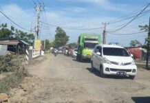 Dinas Bina Marga dan Bina Konstruksi Pemprov Sulsel Kerjakan Jalan Poros Sidrap-Soppeng: Kontrak Awal Juli