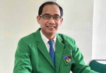 Ujian Tesis Magister Hukum di UMI, Rudianto Lallo Teliti Refungsionalisasi dan Reposisi Fungsi DPRD