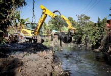 Respons Cepat Aduan Kelurahan, Satgas Drainase PU Keruk Kanal Buloa