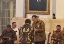 Jelang Sidang Kabinet, Mentan SYL dan Firli Bahuri Berbincang Akrab