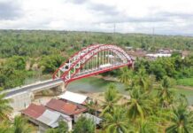 Pakai APBD Sulsel, Gubernur Andi Sudirman Resmikan Jembatan Pacongkang