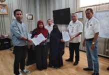 Peduli Korban Longsor di Jeneponto dan Maros, Andi Sudirman Serahkan Santunan Kematian Kepada Ahli Waris