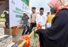 Resmikan Rumah Tinggal Layak Huni untuk Korban Banjir, Erna Rasyid Taufan Ajak Masyarakat Jadi Orang Muhsinin