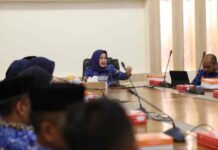 Pemkot Makassar Tata Losari, Gerobak PKL Pisang Epe Bakal Seragam