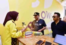 Dukung Hilirisasi Pisang, Pj Gubernur Sulsel Bahtiar Endorse Produk Lokal