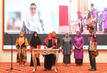 6 Pj Ketua Dekranasda Kabupaten Kota Dikukuhkan.Pj Gubernur Bahtiar : Pertahankan Prestasi yang Telah Diraih Ditingkat Nasional