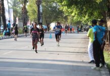 Aksi 90 Peserta Triathlon Race 2023 Berebut Hadiah Rp210 Juta