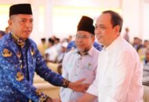 Pj Wali Kota Parepare Akbar Ali Bareng TQ Motivasi Pelaku UMKM Bangkit dari Mesjid