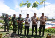 Ikuti Hari Juang TNI AD, Setelah Itu Danny Pomanto Menggelar Penanaman Pohon Sukun