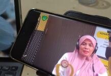 Wabub Suhartina Menginspirasi Ibu-Ibu Penuhi Kebutuhan Gizi Anak Sejak Janin di Acara Talkshow Diskominfo Maros