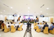 Jadi Pembicara Bareng Pj Gubernur Sulsel, Ahmad Susanto Paparkan Masalah Disrupsi dan Ekonomi Digital