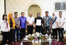 Sekretariat Timsel Serahkan Berkas 15 Nama Peserta yang Akan Mengikuti Uji Kepatutan dan Kelayakan di DPRD