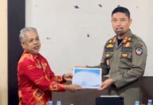 Sebagai OPD Sulsel Paling Tertib, Satpol PP Diganjar Penghargaan