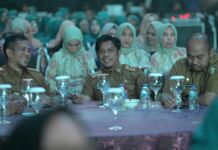 Membantu Wujudkan 10 Program PKK, Kepala Bapenda Makassar Raih Penghargaan dari Ketua TP PKK