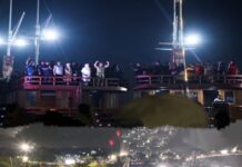 Keberkahan Kerja Pemkot Makassar, Dinikmati Masyarakat, Terlihat Banjir Manusia di Momen Menyambut Tahun 2024 di Anjungan Losari, Tugu MNEK CPI