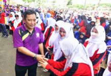 Ribuan Guru Antusias Sambut Pj Gubernur Bahtiar di HUT PGRI ke-78 dan HGN
