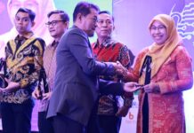 Dinas Kominfo Makassar Raih Penghargaan Peduli Media dari Serikat Media Siber Indonesia