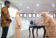 Resmi Terima SK Jabatan Pj Ketua DWP Kota Makassar, Fadliah Firman : Saya Berharap Kerja-kerja Kita Menjadi Nilai Ibadah, Jaga Semangat, Kekompakan dalam Organisasi