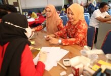DWP Bapenda Makassar-PMI Tunjukkan Kepedulian Kesehatan Pegawai dengan Gelar Pemeriksaan dan Donor Darah