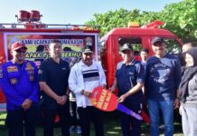 Pemprov Sulsel Beri Bantuan Satu Unit Damkar ke Pemkab Wajo