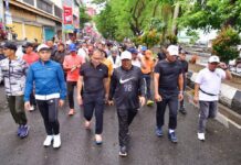 Jelang Pemilu 2024, Pj Gubernur Sulsel Inisiasi Jalan Sehat dan Bakti Sosial di Pantai Losari