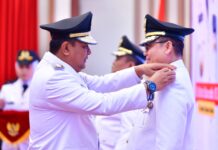 Muhammad Saleh dan Andi Batara Lipu Dilantik Pj Bupati, Pj Gubernur Sulsel: Terhitung Hari ini Keduanya Menjabat Sampai Dilantiknya Pejabat yang Baru