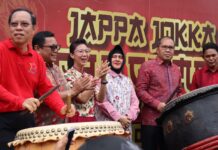 Wali Kota Makassar Tabuh Gendang Buka Karnaval Budaya Jappa Jokka Cap Go Meh 2024, Ketua TP PKK : Selamat Hari Raya Imlek