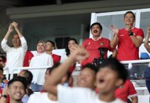 Jokowi dan Para Menteri Nonton Bareng Indonesia Vs Vietnam: Timnas Petik Hasil Manis