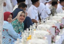 Mengintip Perkuatan Keimanan Umat, Ada Indira Yusuf Ismail Buka Puasa Bersama Puluhan Ribu Warga di Anjungan Losari