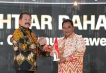 Pj Gubernur Sulsel Raih CNN Indonesia Awards Kategori Excellence Governance Leadership