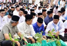 Pertama di Indonesia Gerakan Sedekah Pohon Inisiasi Pj Gubernur Sulsel dan Lihat Antusias Puluhan Ribu Warga Bone Mengapresiasinya