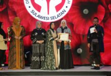 Pj Ketua DWP Kota Makassar Fadliah Firman Sumbang 10 Juta Hasil Lelang untuk Dukung UMKM di Sulsel