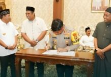 Saksikan Penandatanganan NHPD Pilkada Maros Rp49 Miliar, Ketua DPRD Maros Harap KPU dan Bawaslu Gunakan Hibah Ini Dengan Baik