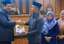 DPRD Maros Gelar Paripurna Penyerahan LKPJ Bupati dan Penyempaian Hasil Reses Masa Sidang II 2023-2024