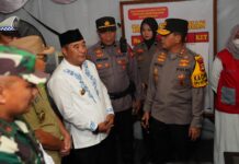 Pj Gubernur Bahtiar dan Forkopimda Sulsel Pantau Keamanan dan Bagikan Paket Lebaran di Malam Takbiran
