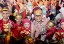 Gala Dinner PSBM XXIV dan Karnaval Kebudayaan Kota Makassar, Kelompok Disabilitas Bikin Penonton Terpukau