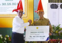 Rp410 Miliar Bantuan Pertanian di Sulsel yang Diserahkan Mentan Amran