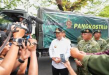 Pj Gubernur Sulsel dan Pangdiv 3 Kostrad Lepas 10 Truk Bantuan untuk Korban Banjir di Luwu