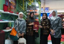 Ketua Dewan Pengurus Apeksi 2024, Puji Booth Makassar, Hari Pertama Pengunjungnya Tembus Ribuan Orang