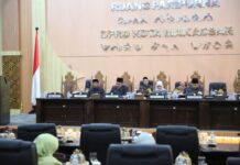 Pemkot Makassar Sampaikan Realisasi APBD 2023 di Ruang Rapat DPRD, Pj Sekda Firman Hamid Pagarra Imbau OPD Pacu Kinerja dan Bekerja Optimal