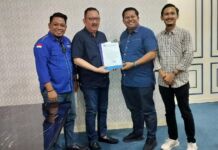 Demokrat Sulsel Serahkan Surat Tugas Chaidir Syam – Suhartina Bohari Untuk Pilkada Maros, Ni’matullah: Peluang Kotak Kosong Terbuka