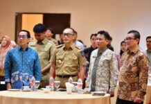 Rakor Dibuka Pj Gubernur Sulsel Bahas Peran Serta Pemerintah Daerah untuk Mewujudkan Indonesia Emas dengan Informasi Geospasial yang Holistik