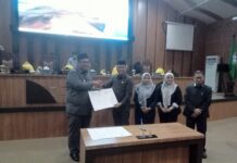 Tok! Sepakat Pemkab dan DPRD Maros Lakukan Penandatanganan Bersama Ranperda APBD Tahun Anggaran 2023