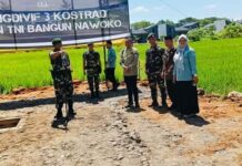 Hadiri Peletakan Batu Pertama Poliklinik Yonarhanud 16/SBC/3 Kostrad, Mayjen TNI Bangun Nawoko Disambut Antusias Warga