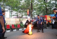 Mengintip Atraksi Menarik Damkarmat di F8 Makassar 2024