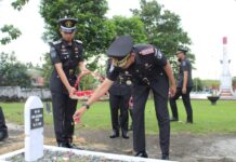 Di Momen Upacara Ziarah dan Tabur Bunga, Kalapas Palopo Ingatkan untuk Melanjutkan Perjuangan