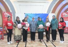 Indira Yusuf Ismail Meriahkan Bimtek Olahan Ikan IRT Kota Makassar dengan Membagikan Doorprize