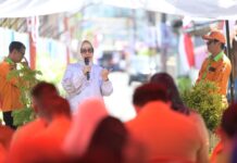 Merasa Prihatin dengan Warga Korban Kebakaran, Indira Yusuf Ismail Tinjau dan Salurkan Bantuan
