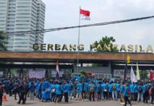 Suasana Demo di DPR Mirip Tahun 1998, Mahasiswa Tolak RUU Pilkada, Serukan Prabowo Jaga Demokrasi